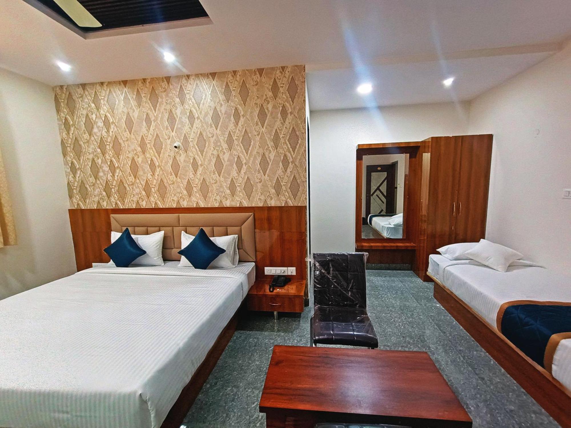 Hotel Achhu Palace Bangalore Exterior photo